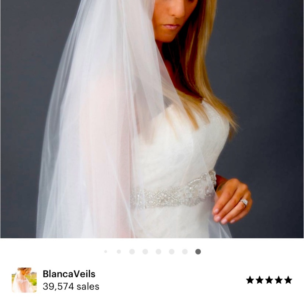 * NWT * Handmade Ivory Cathedral Length Ve…